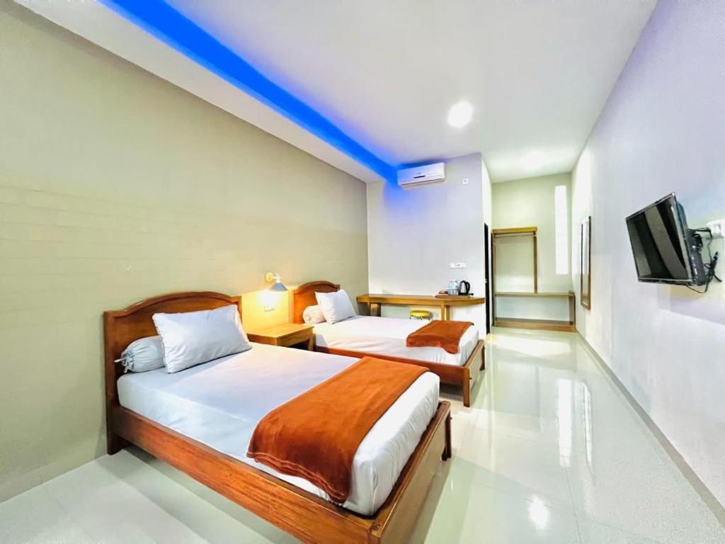Oasis Hotel Ampana Экстерьер фото
